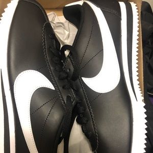 Women’s Cortez size 8.5